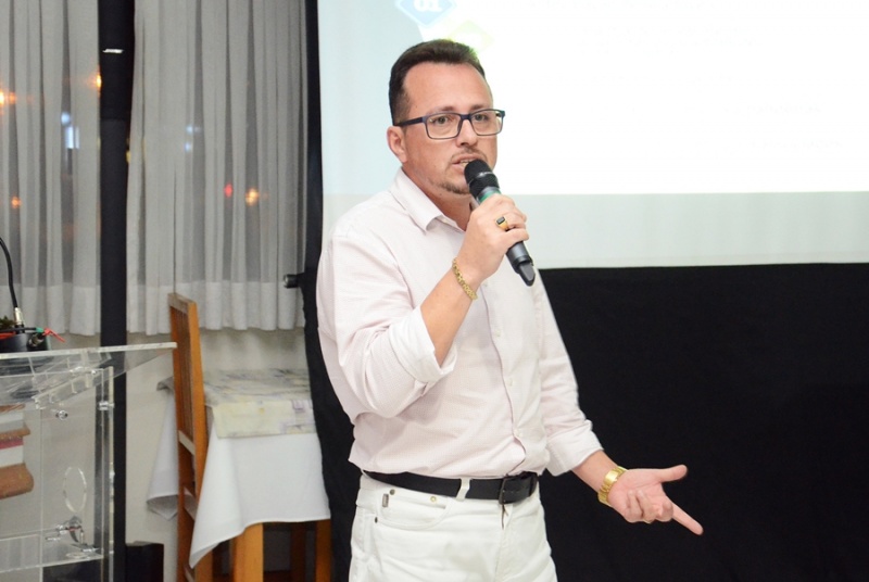 O encontro contou ainda com a participação do consultor de negócios da Viacredi, Edson Vás, que destacou alguns números.